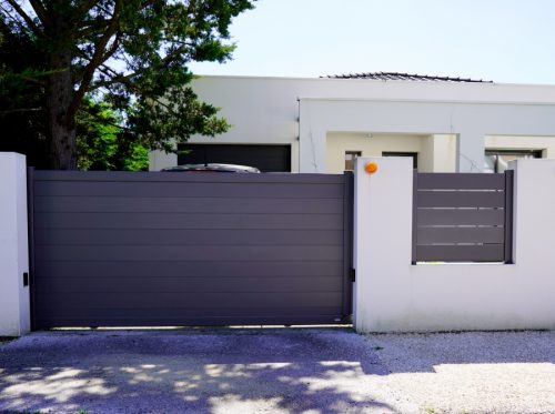 Eingangstore für moderne Zäune